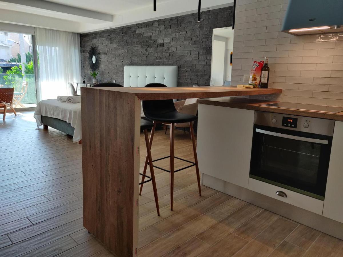 Sunny New Lovely Apartment 60 Meters From The Metro Athens Exterior photo